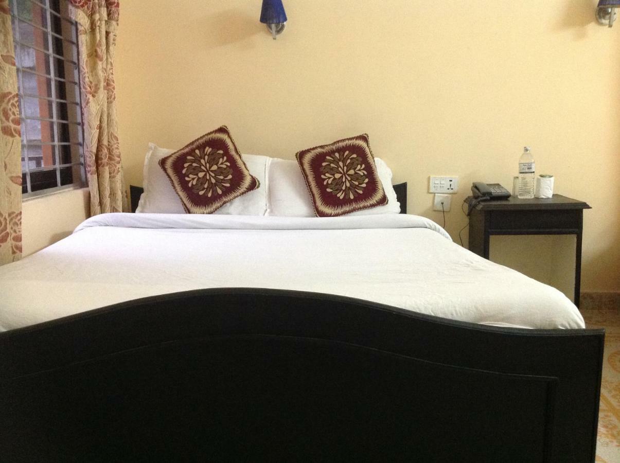 Hotel Direction Покхара Екстер'єр фото
