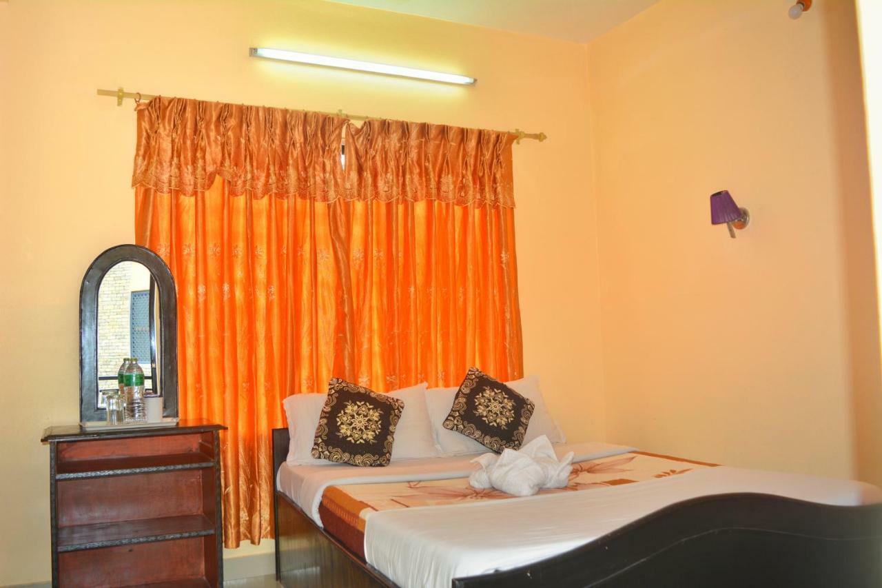 Hotel Direction Покхара Екстер'єр фото
