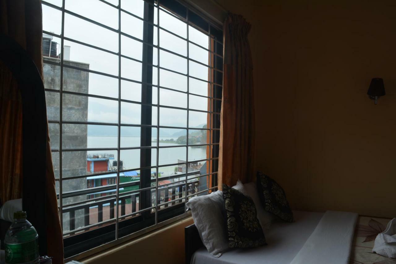 Hotel Direction Покхара Екстер'єр фото